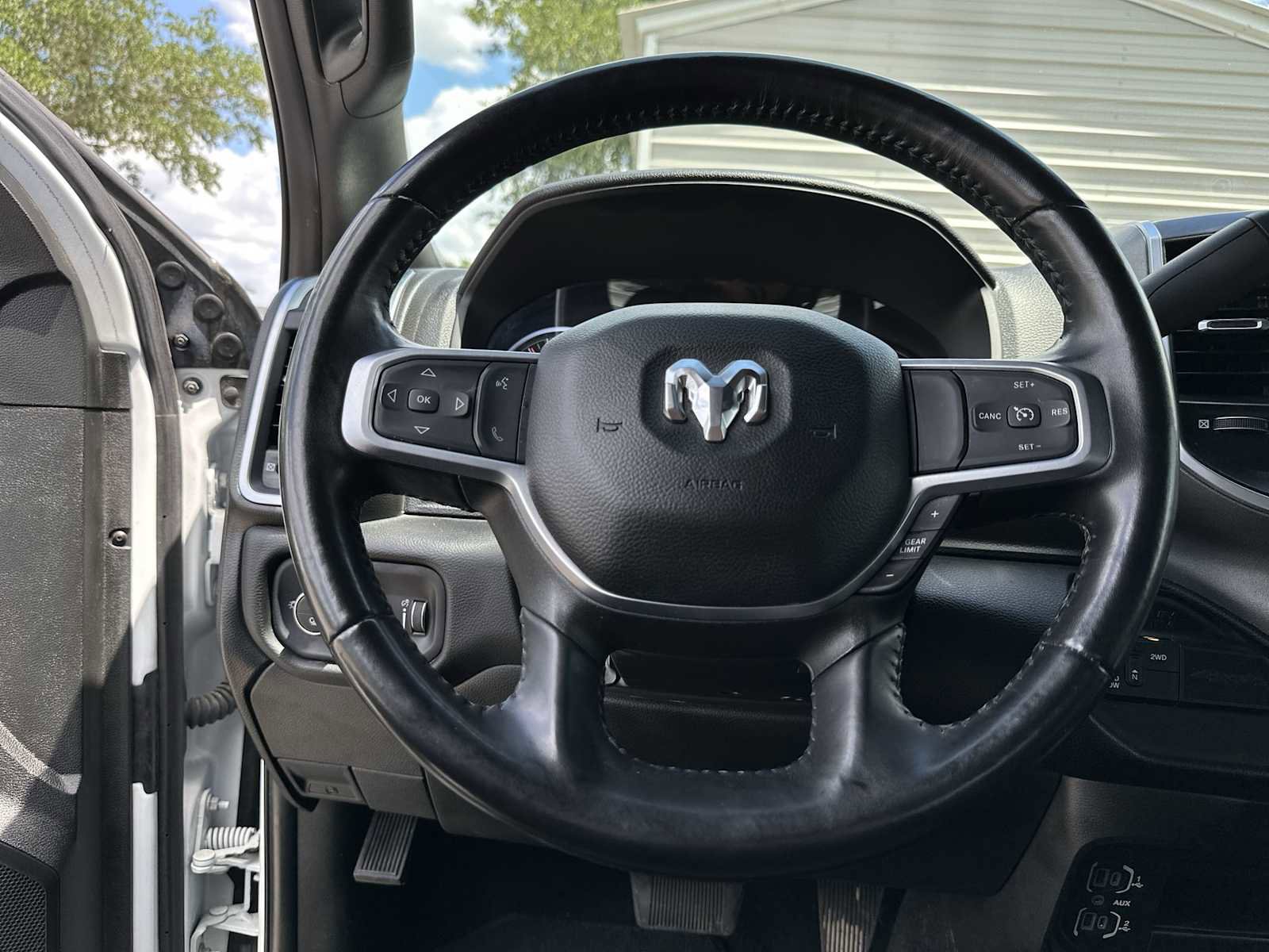 Used 2024 RAM 3500 Big Horn AWD/4WD image 20