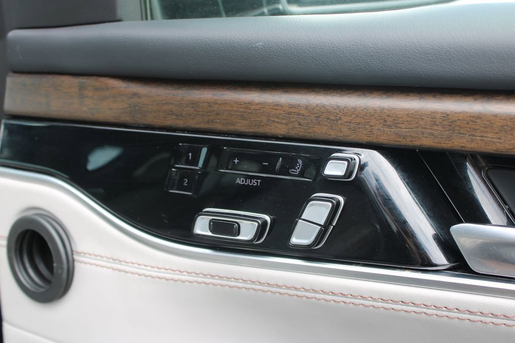 Used 2023 Jeep Grand Wagoneer Series II w/ Flexible Seating Group AWD/4WD image 33