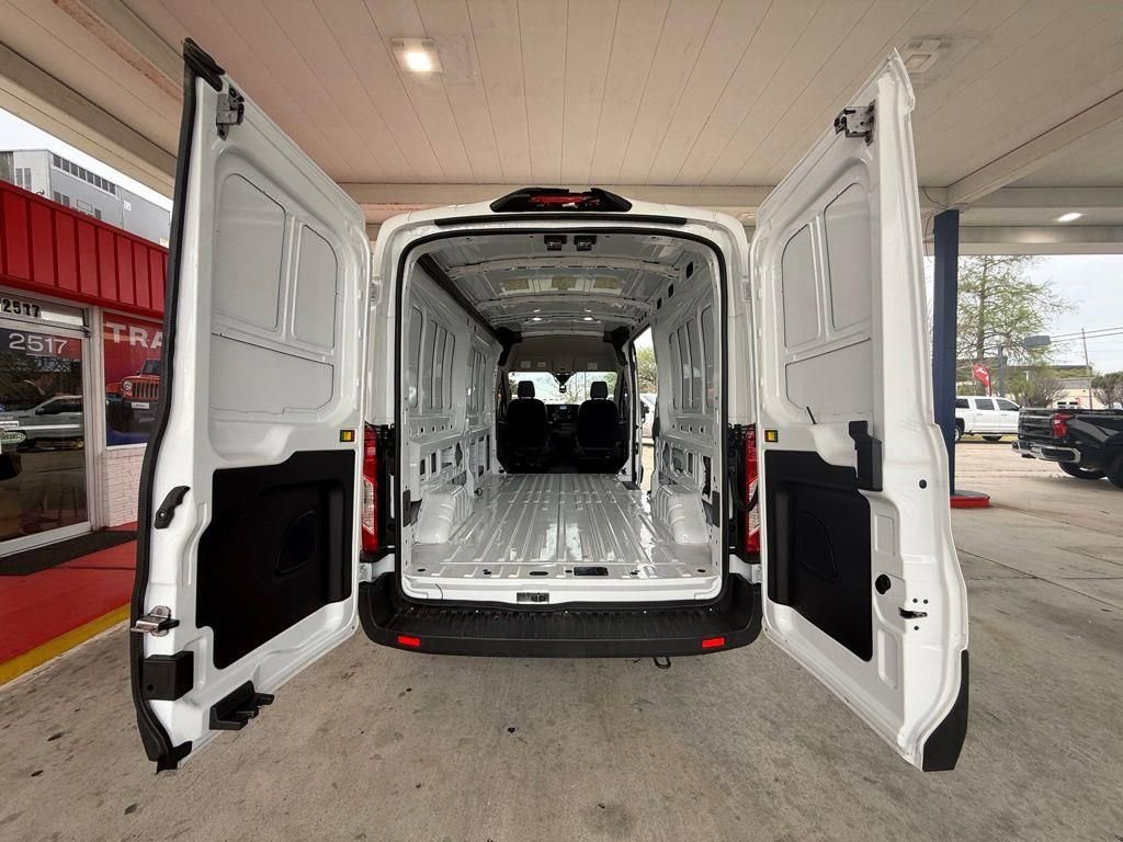 Used 2025 Ford Transit 250 148 Medium Roof image 23