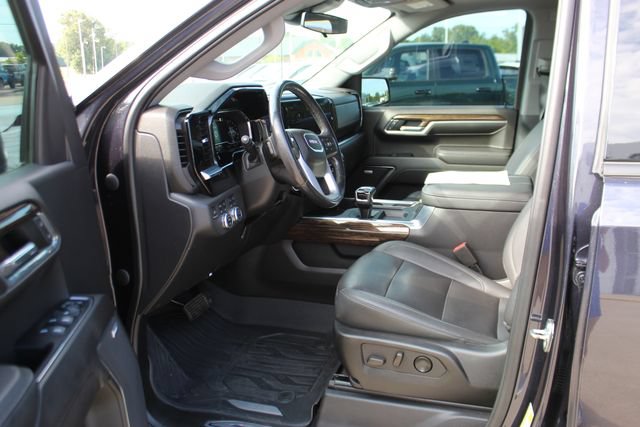 Used 2022 GMC Sierra 1500 Elevation w/ Elevation Premium Package AWD/4WD image 11