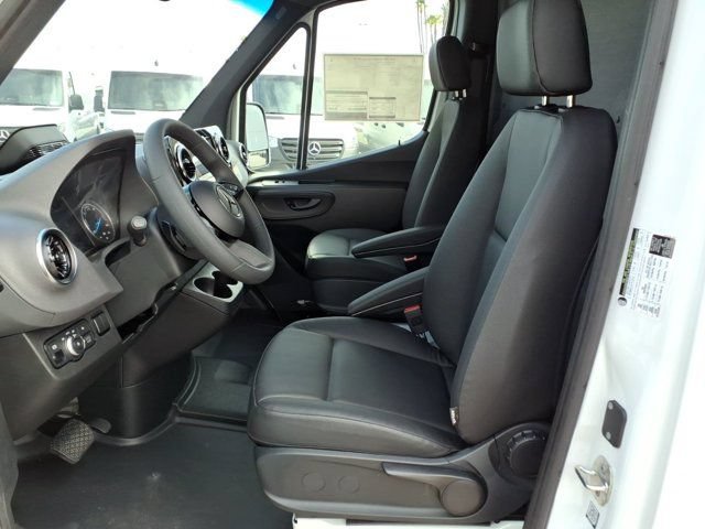 New 2025 Mercedes-Benz eSprinter 170 Cargo image 15