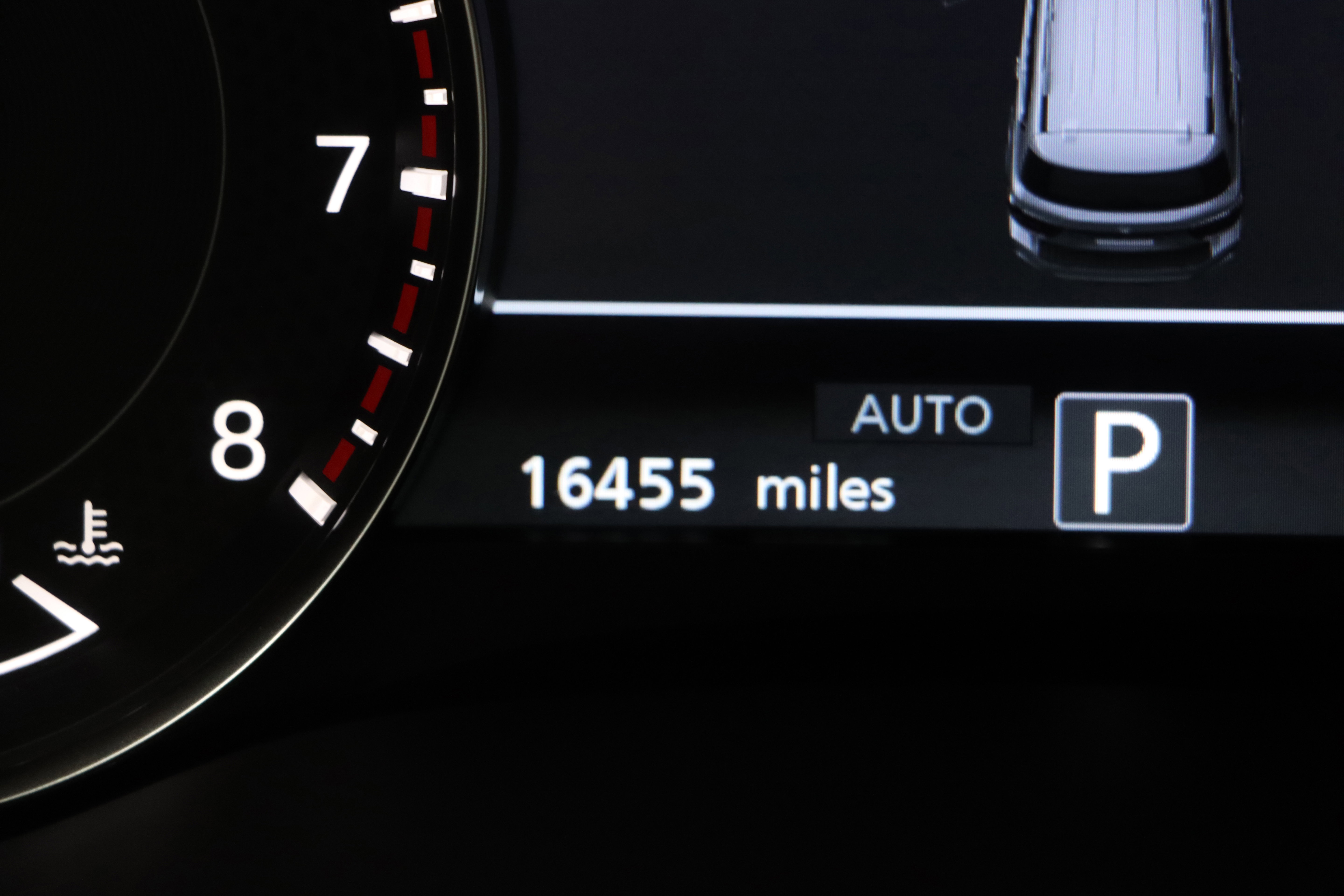 Used 2024 Nissan Armada Platinum w/ Captain's Chairs Package image 18