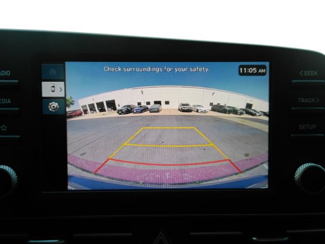 Used 2026 Hyundai Elantra SE FWD image 8