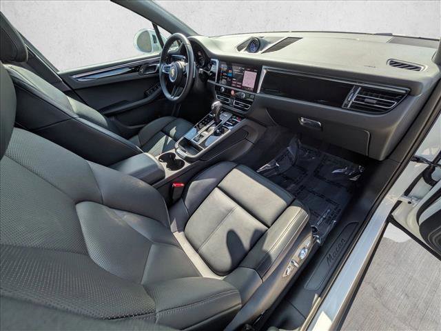 Certified 2025 Porsche Macan image 25