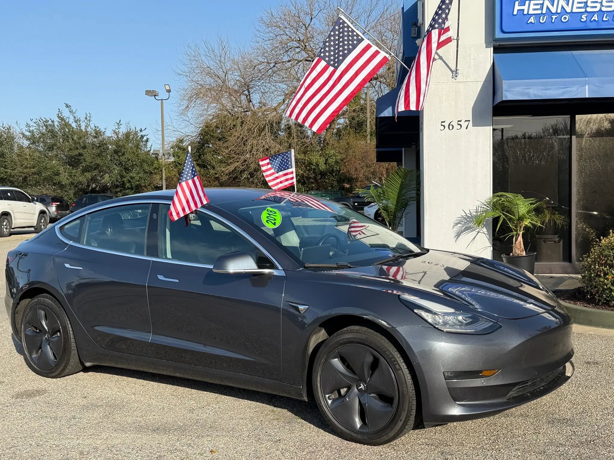 Used 2018 Tesla Model 3 Mid Range image 13