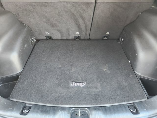 Used 2025 Jeep Compass Sport image 30