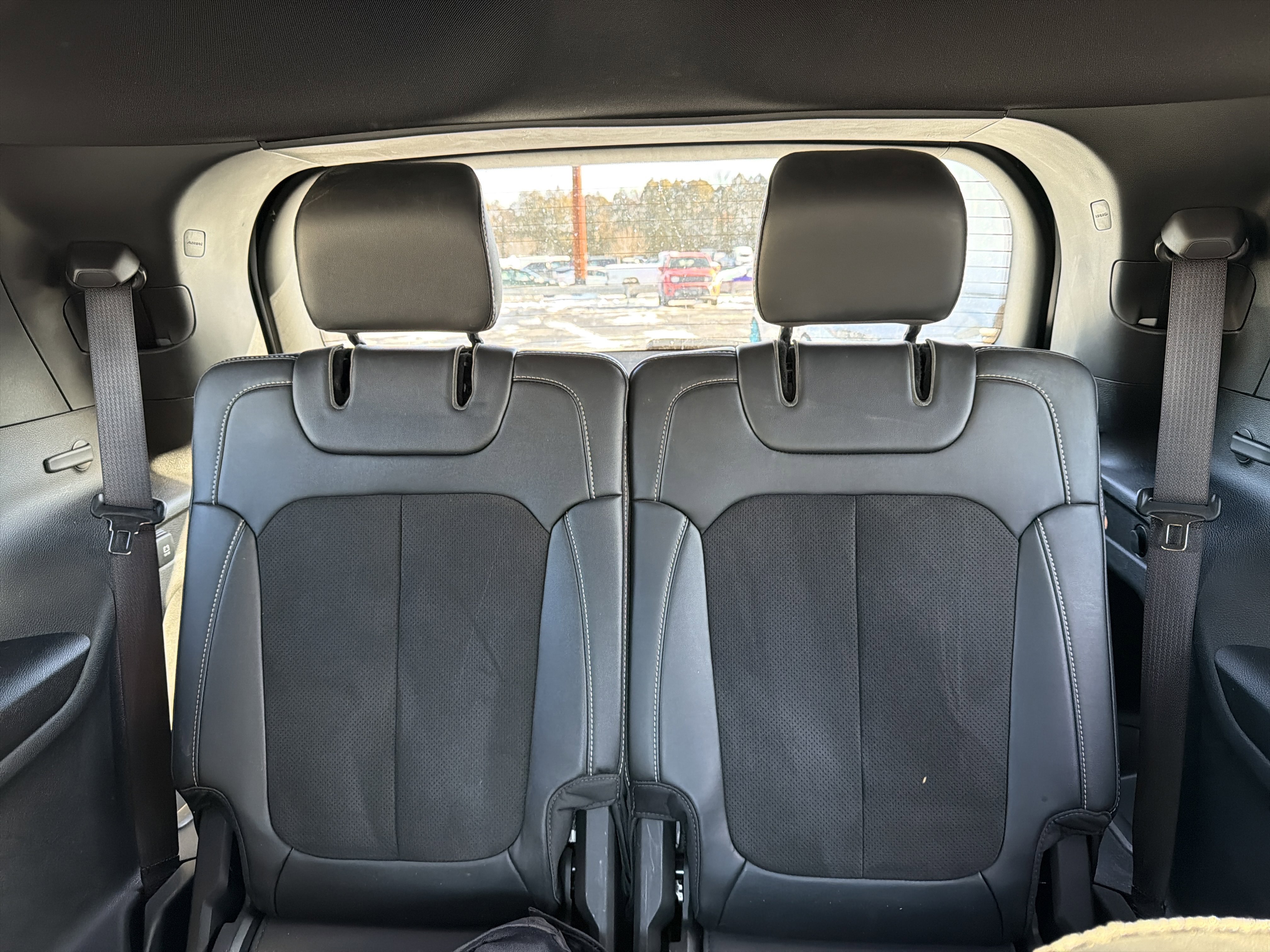 Used 2023 Jeep Grand Cherokee L Laredo image 31