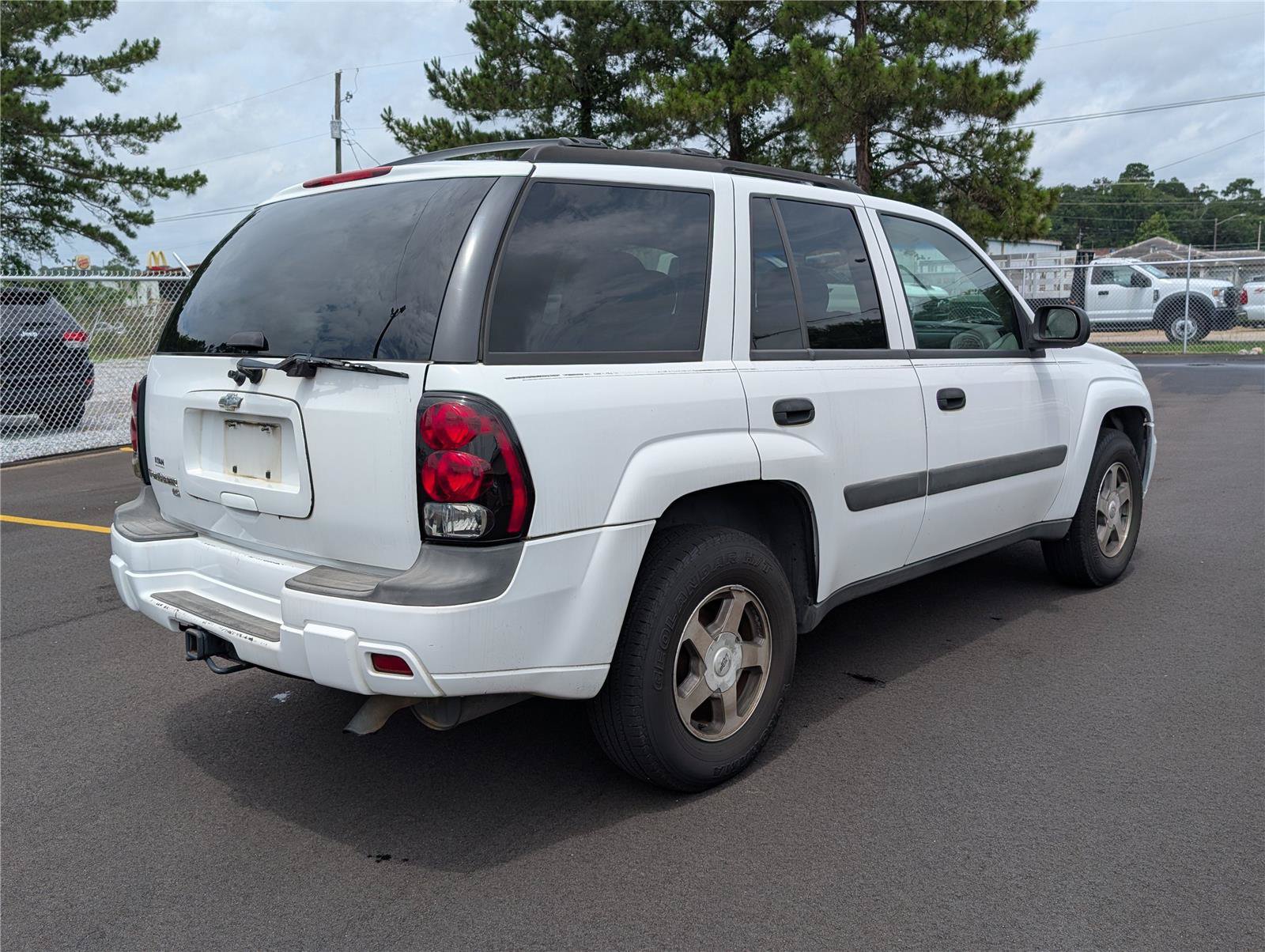Used 2005 Chevrolet TrailBlazer LS w/ LS Preferred Equipment Group RWD image 5