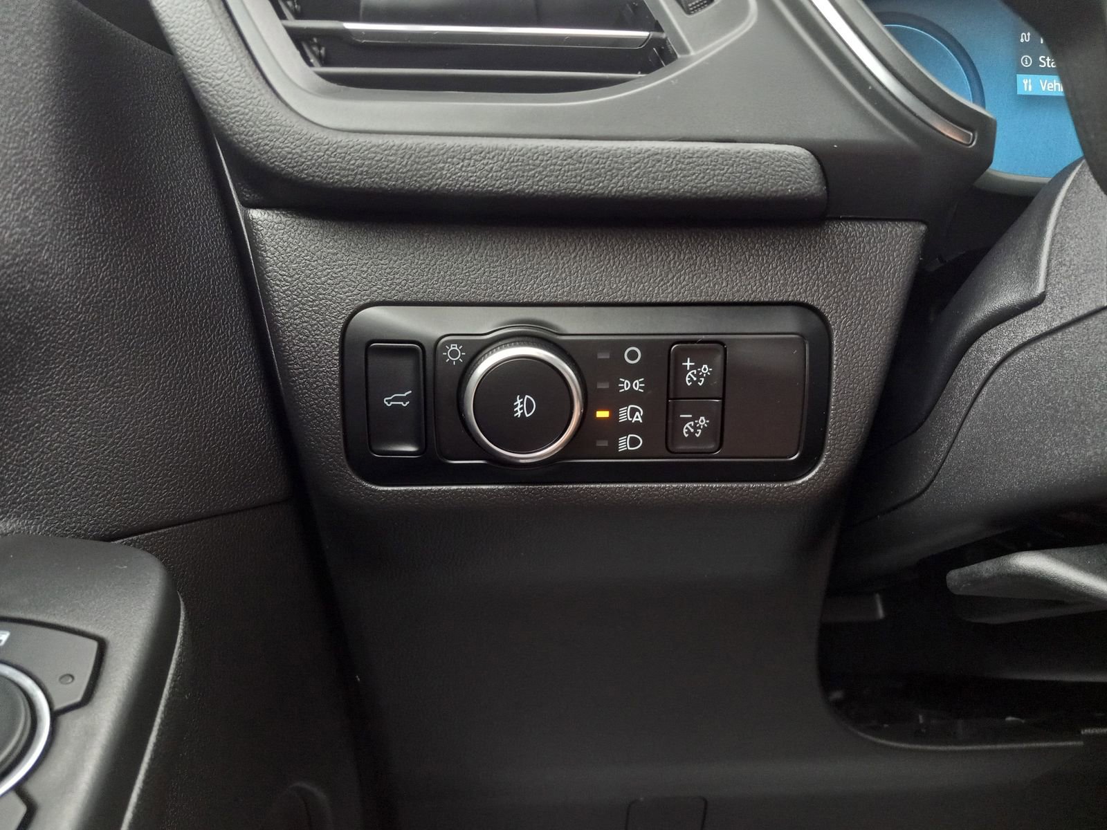 Used 2023 Ford Escape Platinum image 26