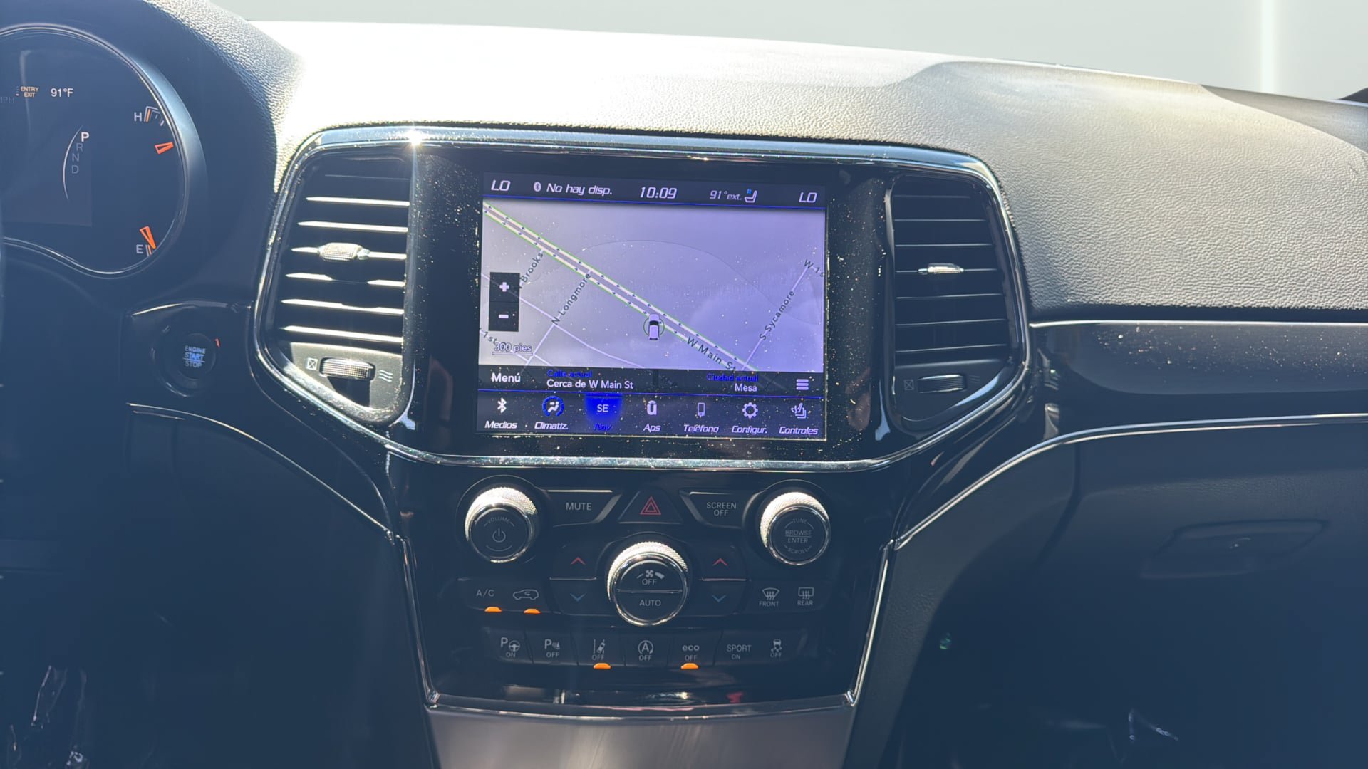 Used 2020 Jeep Grand Cherokee Trailhawk w/ Trailhawk Luxury Group AWD/4WD image 25