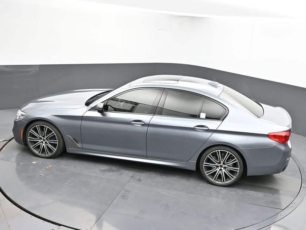 Used 2018 BMW M550i xDrive image 16