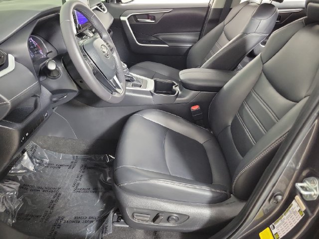Used 2023 Toyota RAV4 XLE Premium AWD/4WD image 19