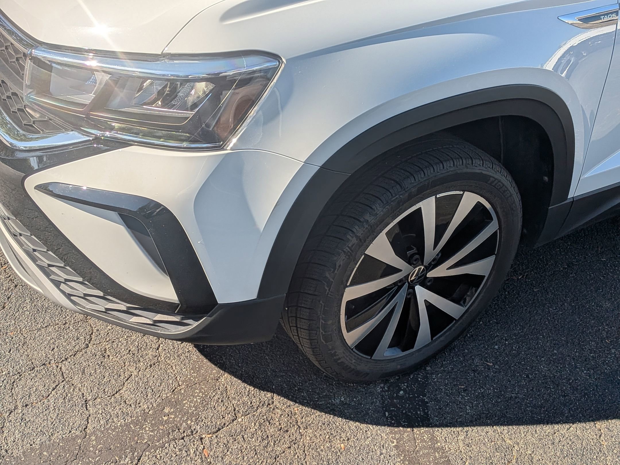 Used 2022 Volkswagen Taos SE AWD/4WD image 11