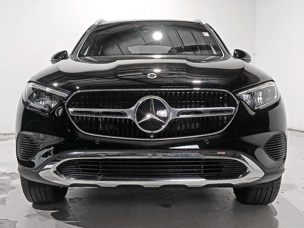 Used 2023 Mercedes-Benz GLC 300 4MATIC w/ Exclusive Trim Package image 2