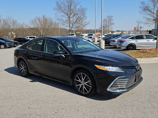 Used 2021 Toyota Camry XLE FWD image 8