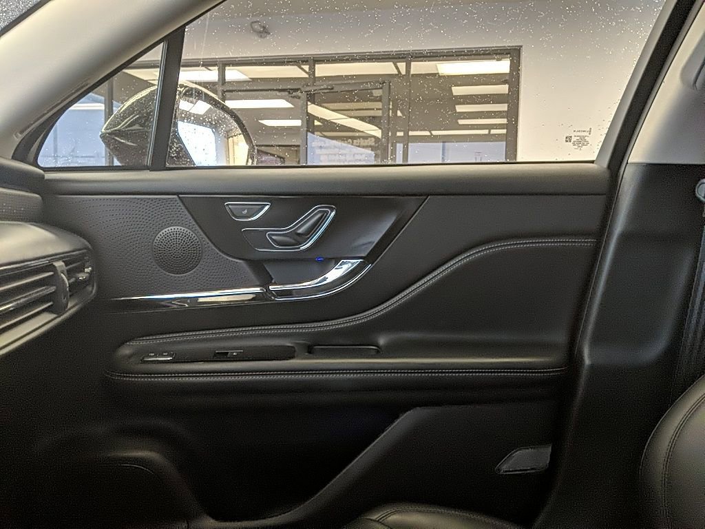 Certified 2023 Lincoln Corsair Reserve w/ Equipment Group 201A image 21