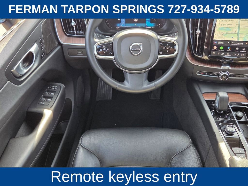 Certified 2024 Volvo XC60 B5 Plus AWD/4WD image 16