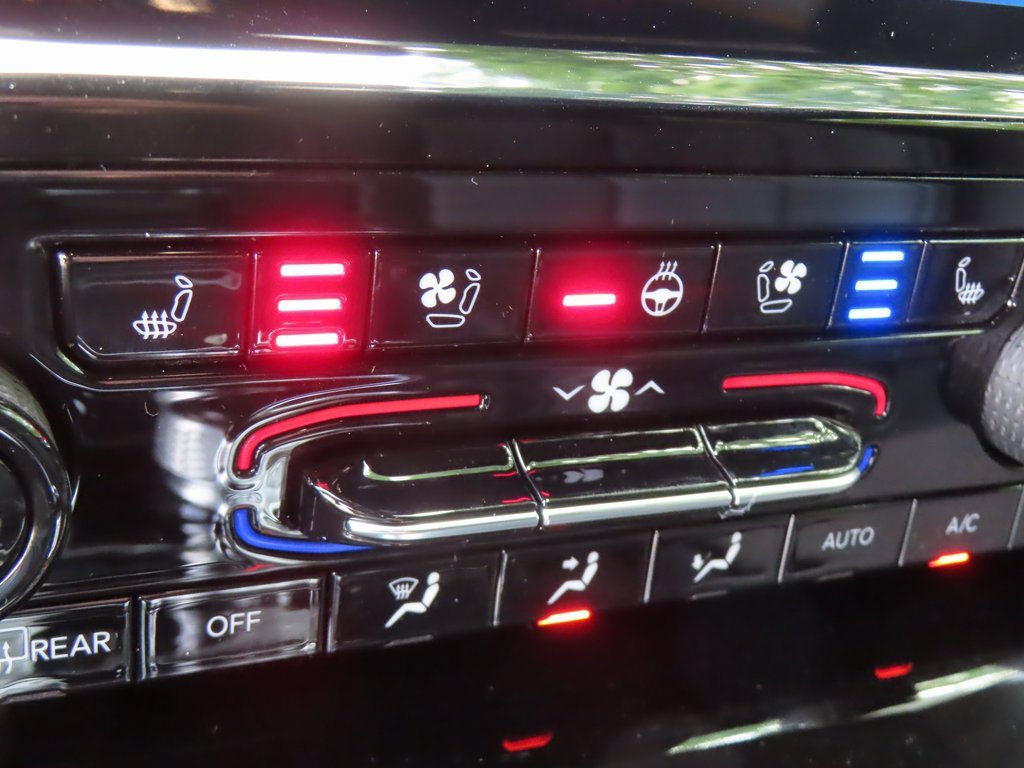 New 2025 Jeep Grand Cherokee Limited w/ Luxury Tech Group II image 11