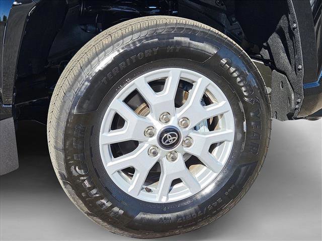Used 2025 Toyota Tacoma SR5 image 20