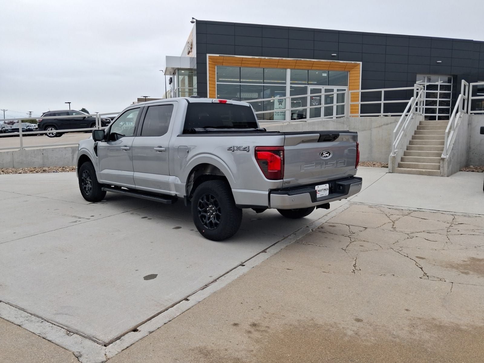 Used 2024 Ford F150 XLT w/ Tow/Haul Package AWD/4WD image 3