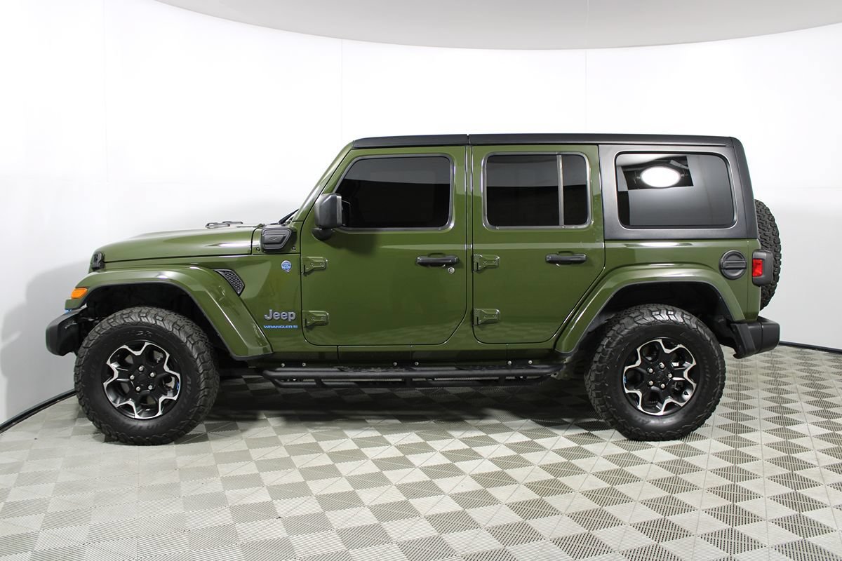 Used 2024 Jeep Wrangler Unlimited AWD/4WD image 25