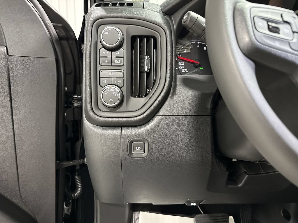 New 2026 Chevrolet Silverado 1500 Custom w/ Turbomax Blackout Package AWD/4WD image 18