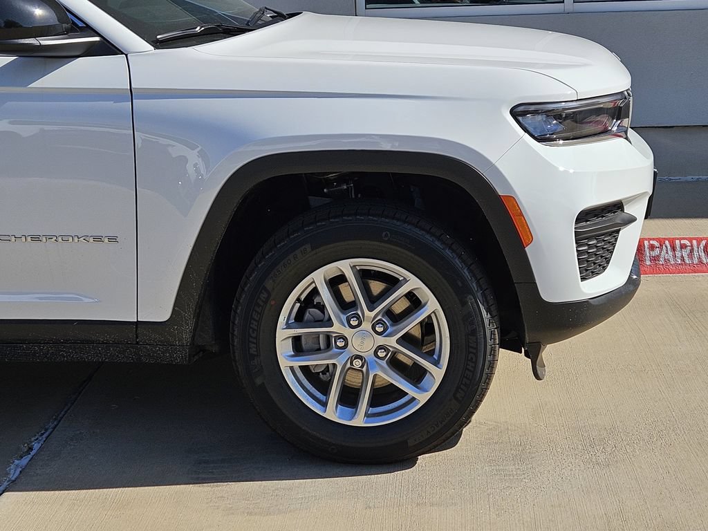 New 2026 Jeep Grand Cherokee Laredo X RWD image 6