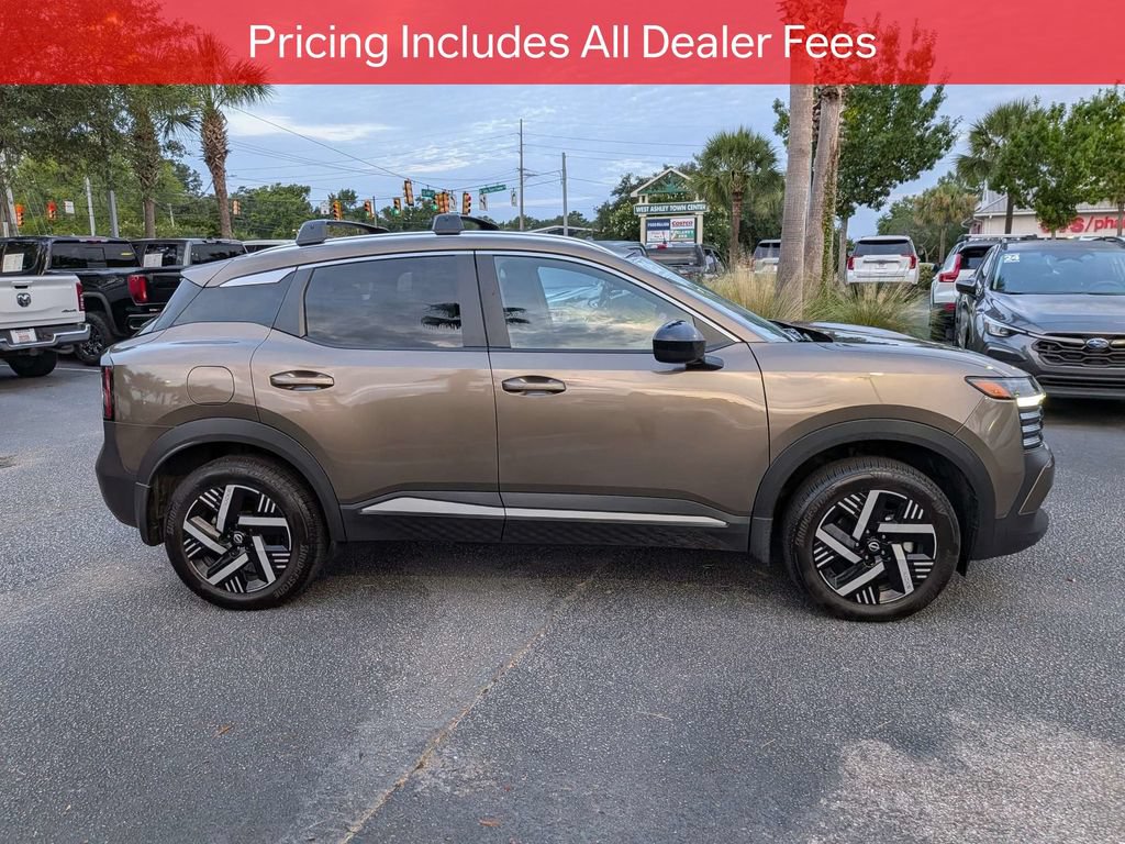 Used 2026 Nissan Kicks SV w/ SV Premium Package FWD image 3