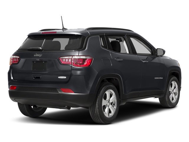 Used 2017 Jeep Compass Trailhawk w/ Leather Interior Group AWD/4WD image 2