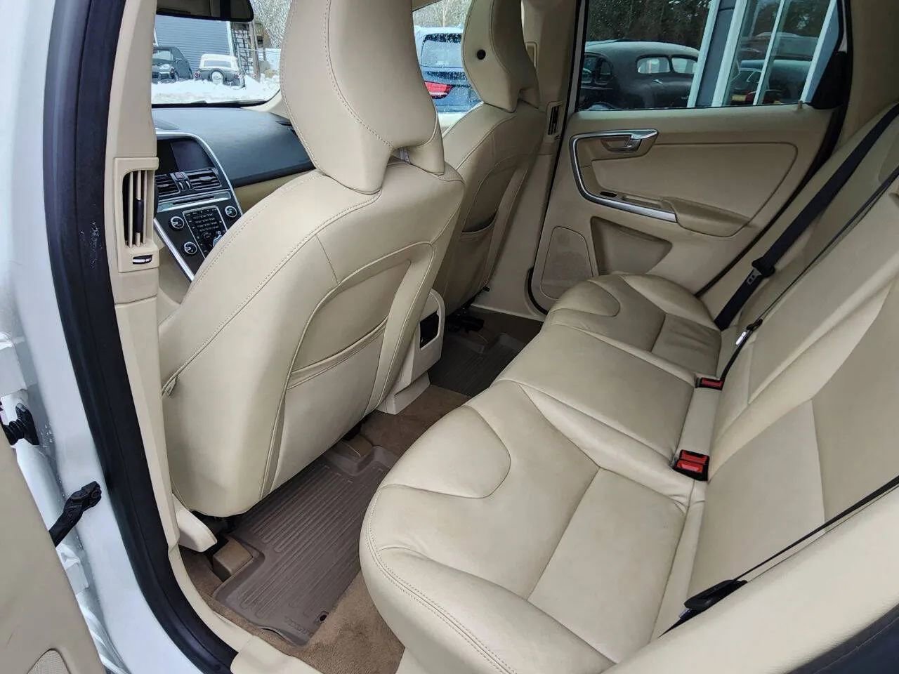 Used 2015 Volvo XC60 T6 Platinum AWD/4WD image 11