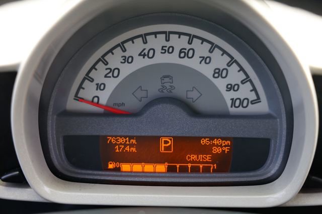 Used 2013 smart fortwo passion w/ Cruise Control Pkg image 25