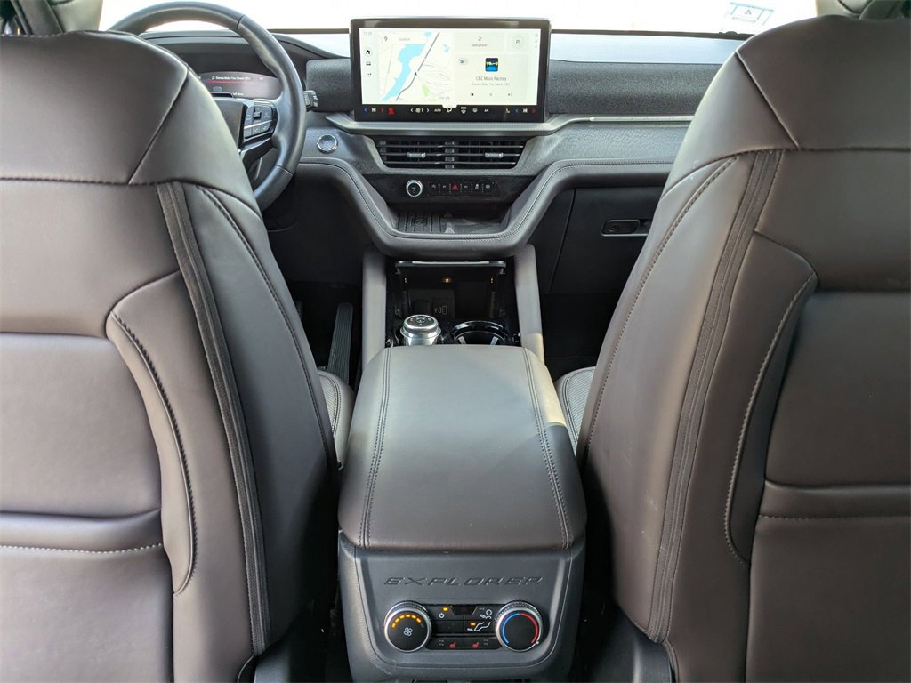 Used 2025 Ford Explorer Platinum w/ LUX Leather Package image 33