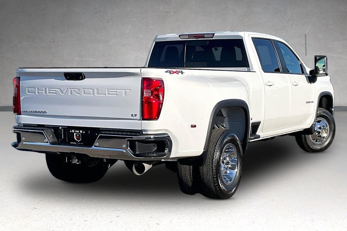Used 2025 Chevrolet Silverado 3500 LT w/ Safety Package AWD/4WD image 36