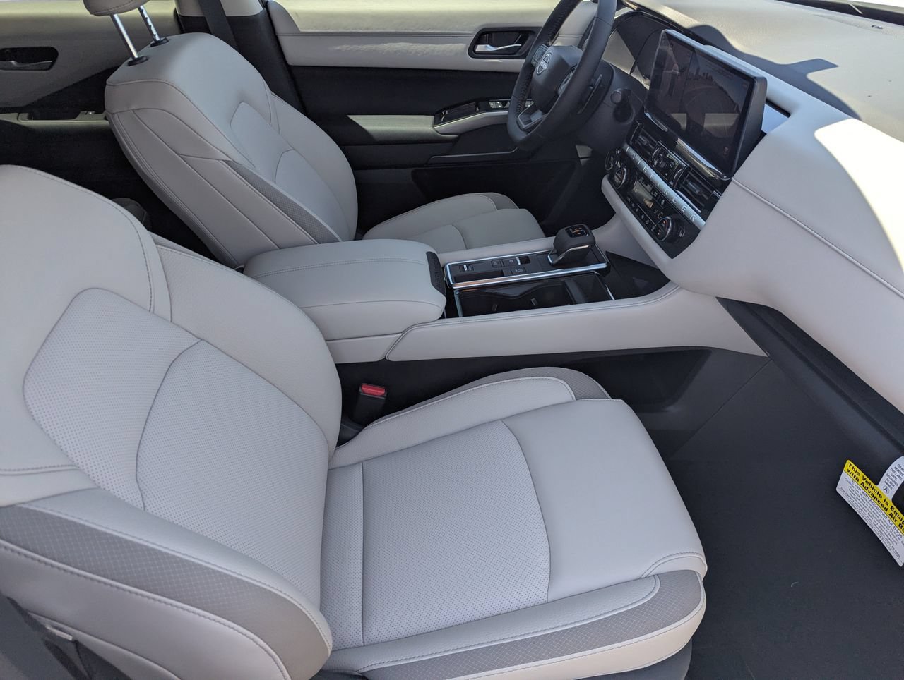 New 2026 Nissan Pathfinder SL FWD image 31