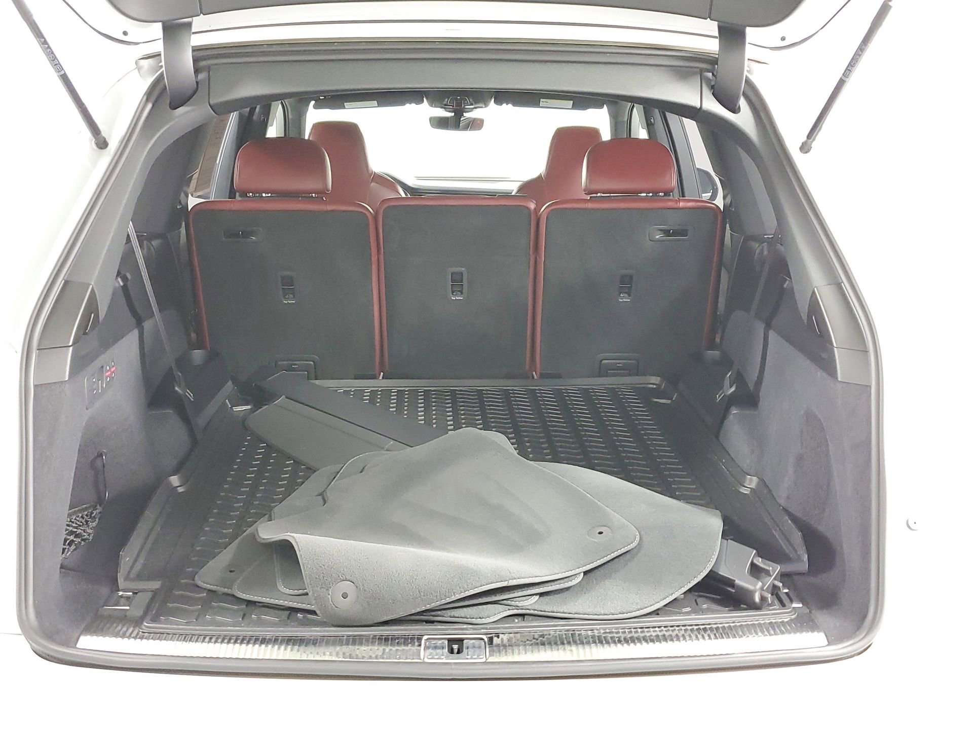 Certified 2022 Audi SQ7 Prestige w/ Prestige Package image 19