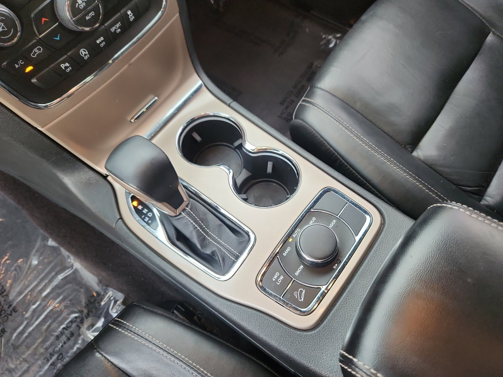 Used 2016 Jeep Grand Cherokee Limited w/ Trailer Tow Group IV image 16