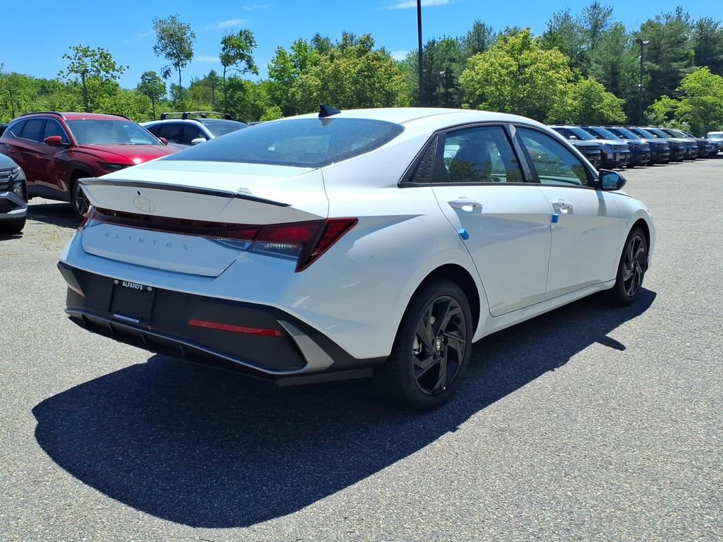 New 2026 Hyundai Elantra Sport FWD image 4
