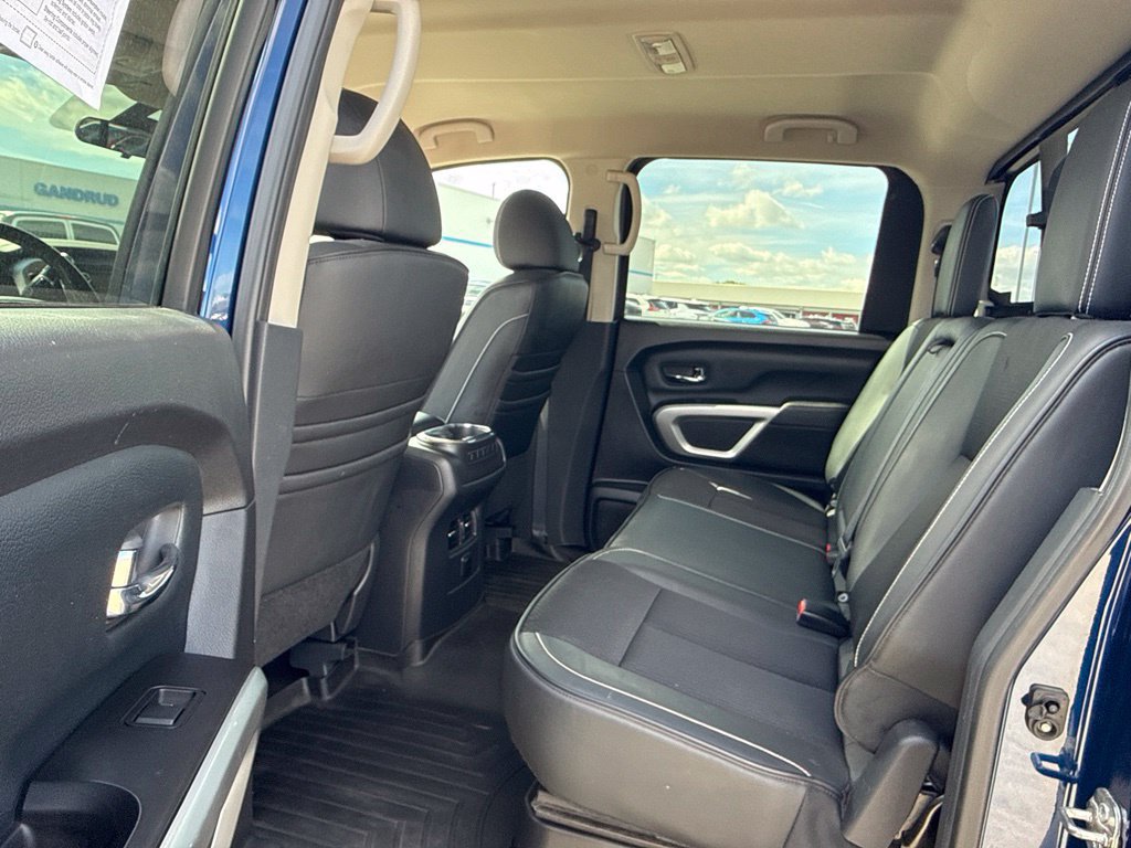 Used 2018 Nissan Titan PRO-4X AWD/4WD image 26