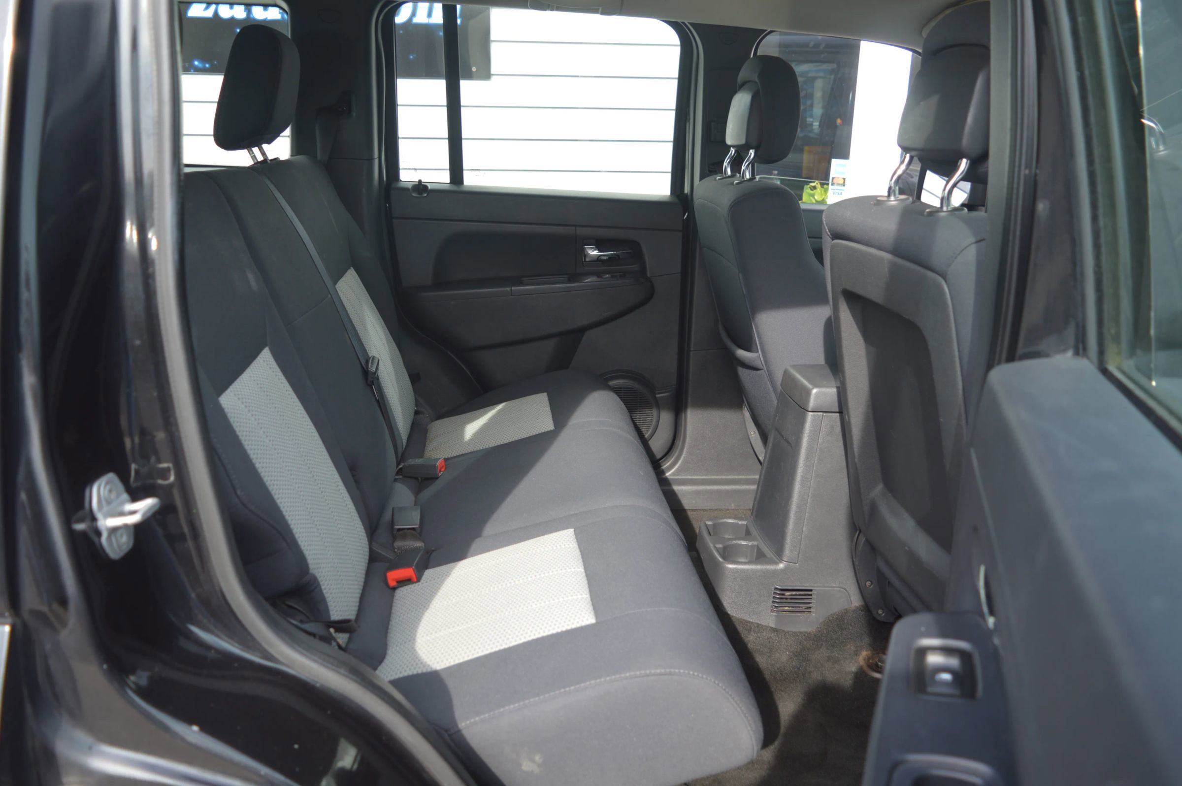 Used 2010 Jeep Liberty Sport image 19