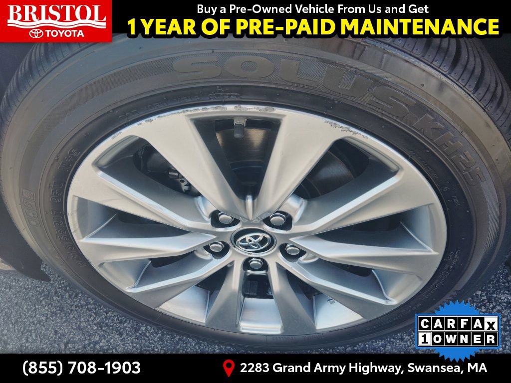 Used 2015 Toyota Camry XLE w/ Advanced Technology Package FWD image 14