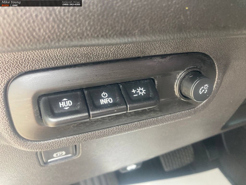 Used 2024 GMC Terrain SLT w/ Tech Package FWD image 25