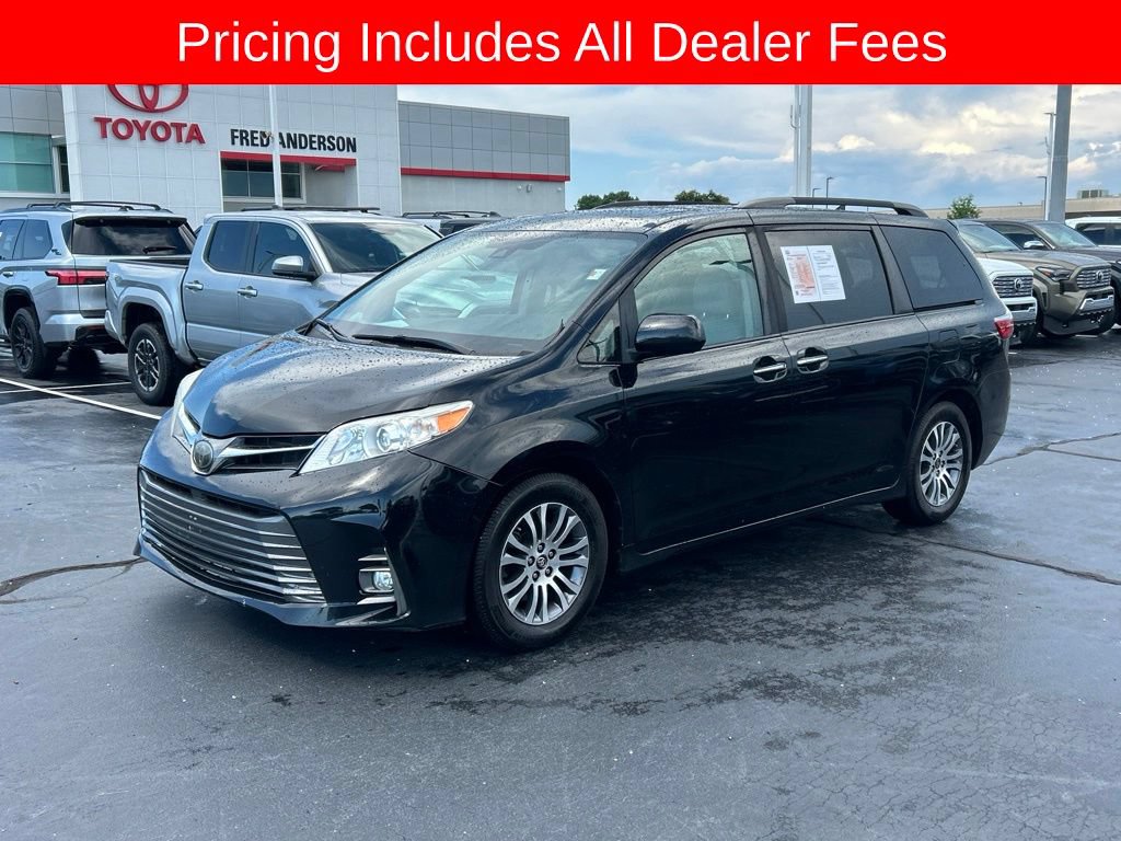 Used 2020 Toyota Sienna XLE FWD image 1