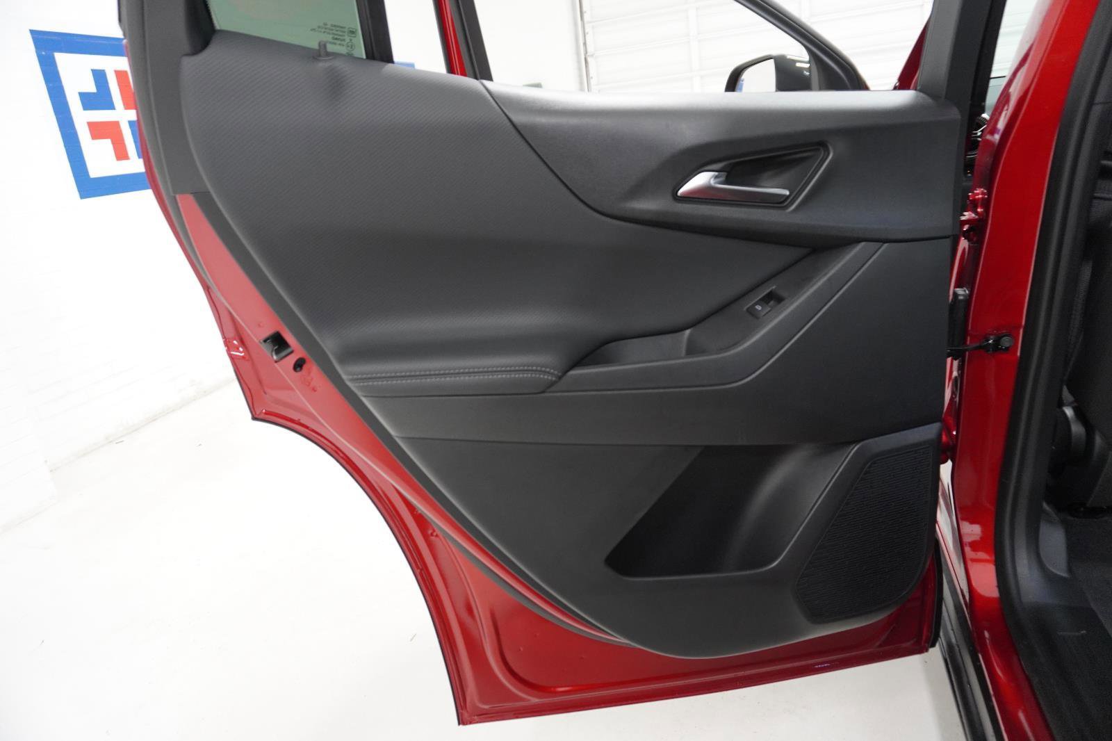 New 2026 Chevrolet Equinox LT w/ Midnight Edition image 29