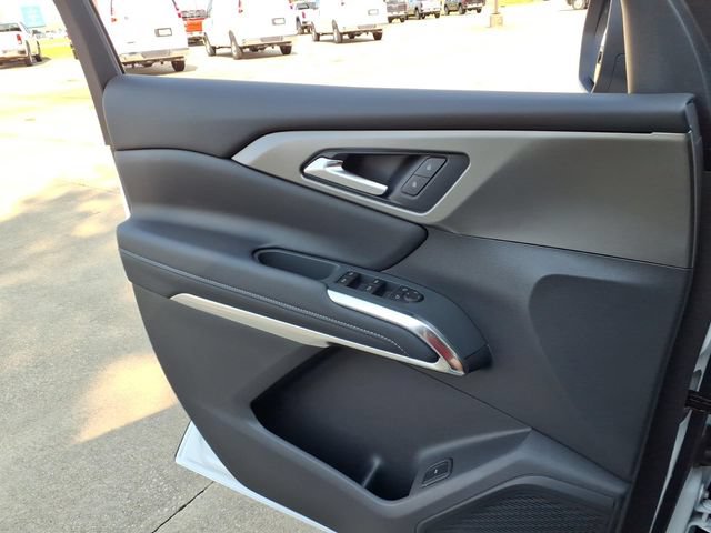 New 2027 Chevrolet Traverse LT w/ Sun and Wheel Package FWD image 19