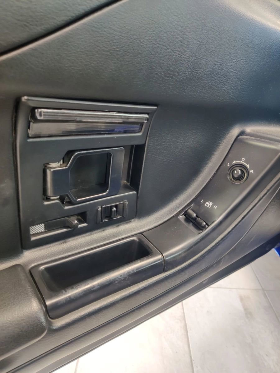 Used 1994 Chevrolet Corvette Coupe 2D image 22