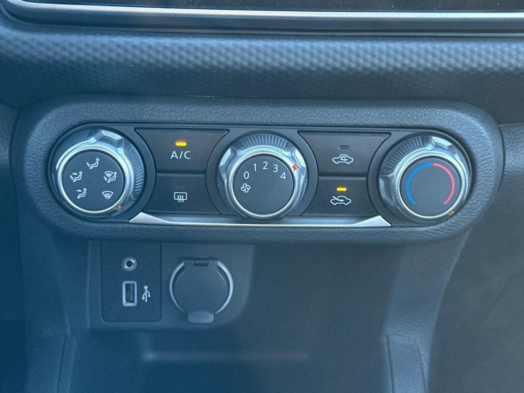 New 2025 Nissan Kicks Play S image 22