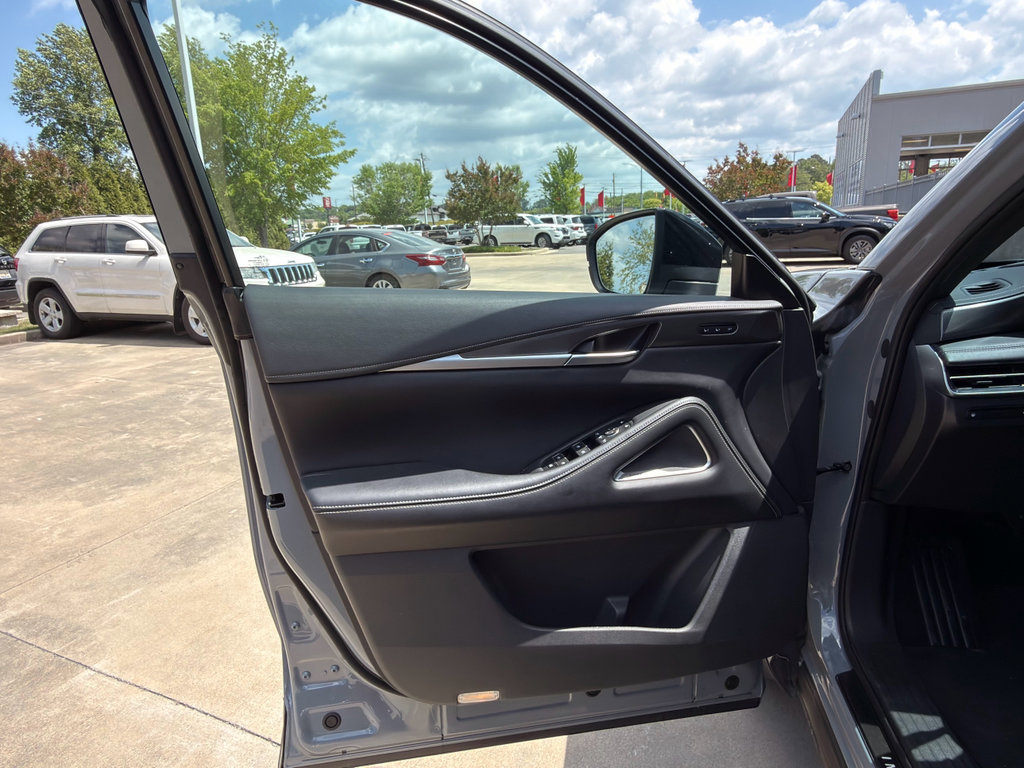 Used 2025 INFINITI QX60 Luxe w/ Black Edition FWD image 9