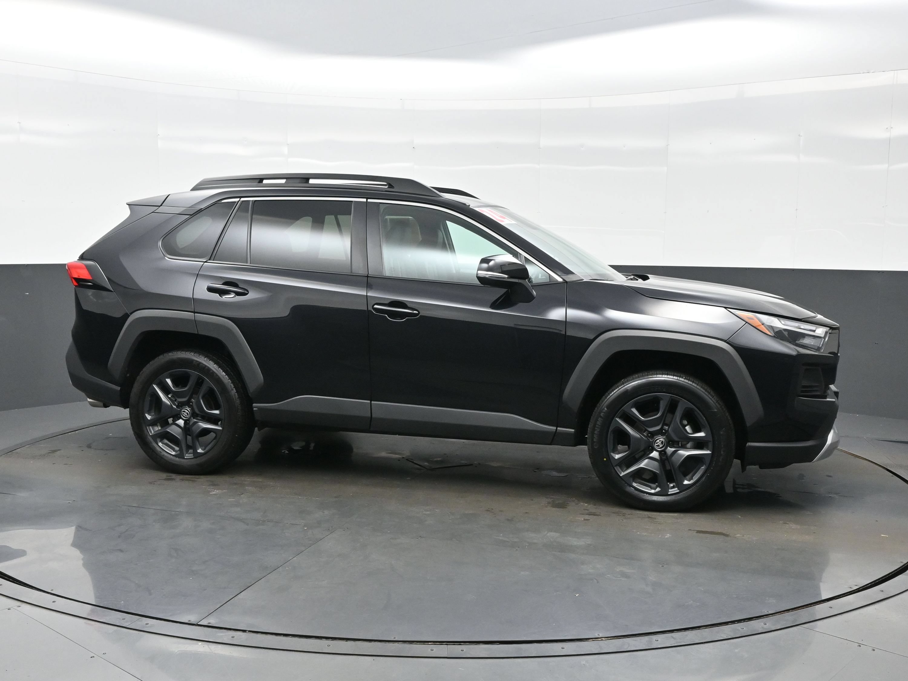 Used 2024 Toyota RAV4 Adventure AWD/4WD image 7