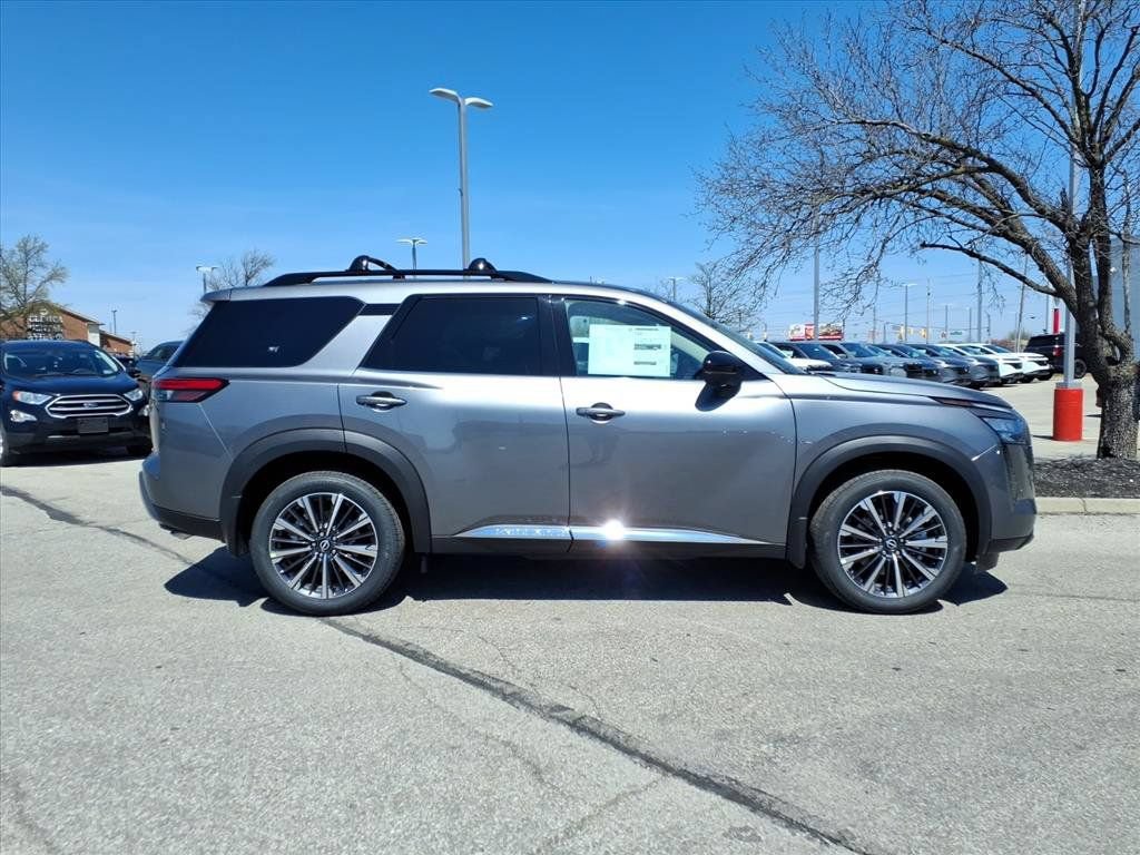 New 2026 Nissan Pathfinder Platinum AWD/4WD image 9
