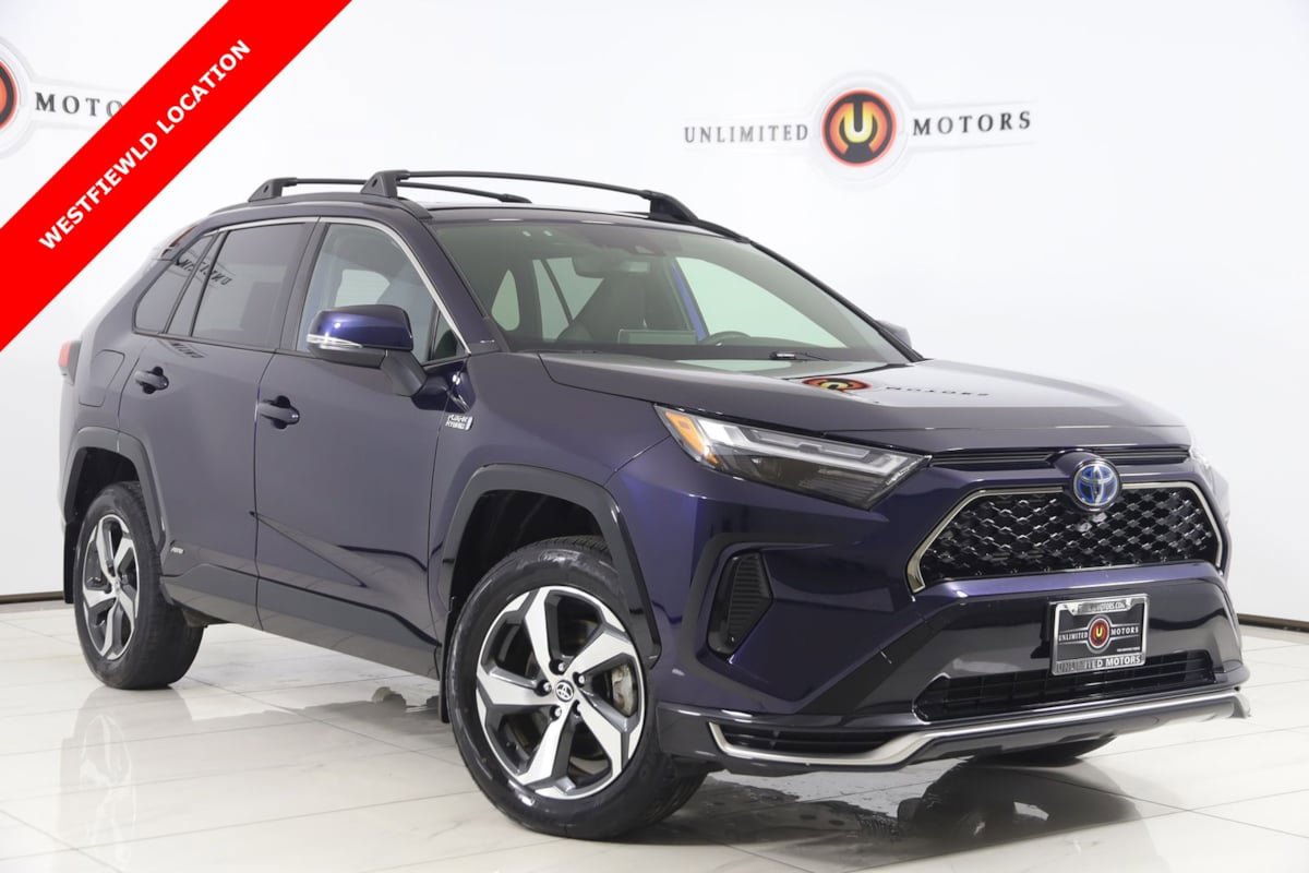 Used 2023 Toyota RAV4 SE w/ Weather & Moonroof Package